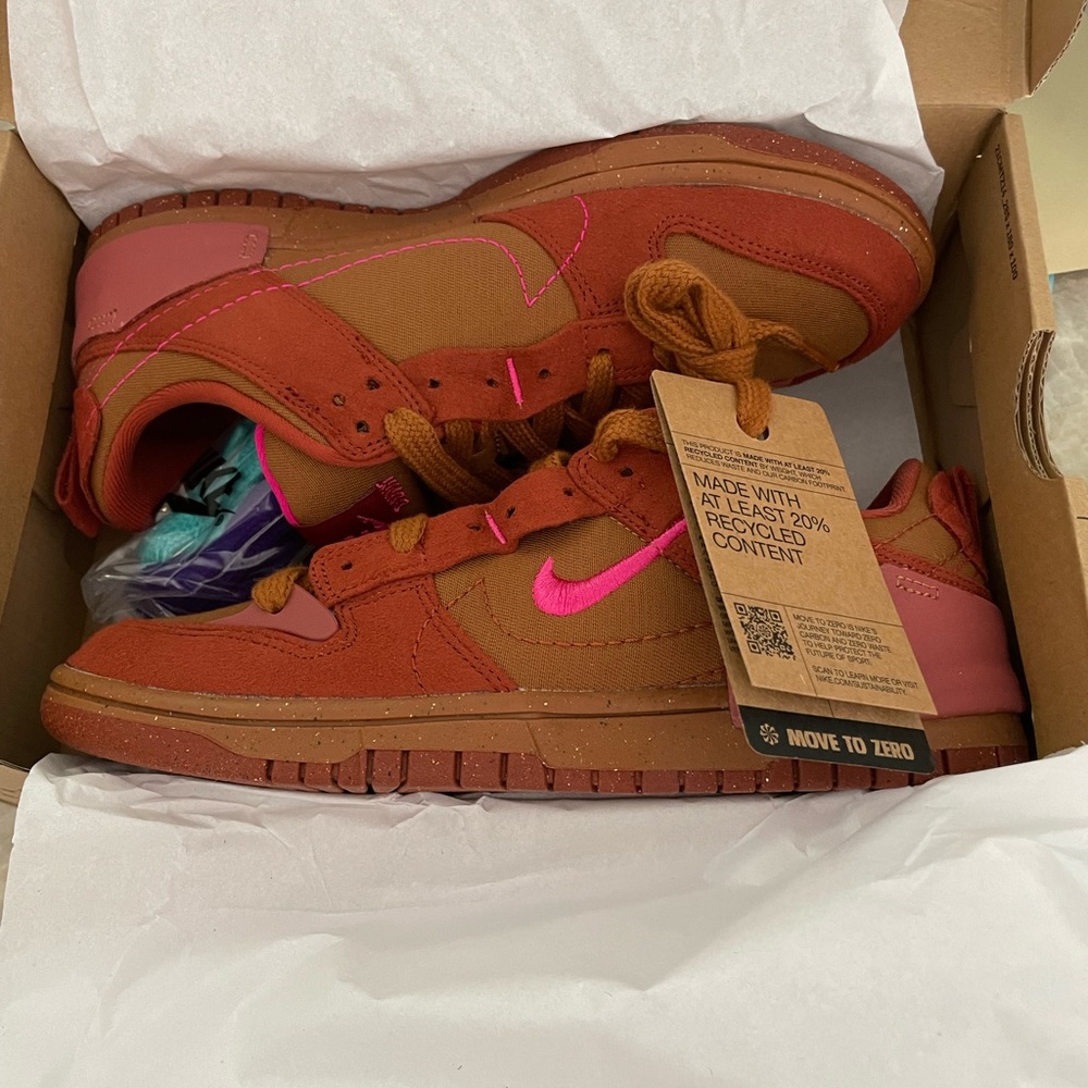 *Just Dropped* Womens Nike Dunk Low Disrupt 2